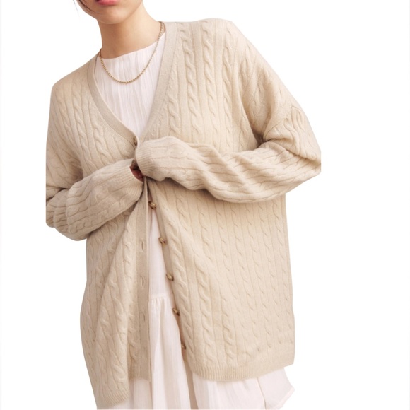 Reformation Sweaters - NWOT Reformation Oversize Cable Knit Cashmere Cardigan (s)